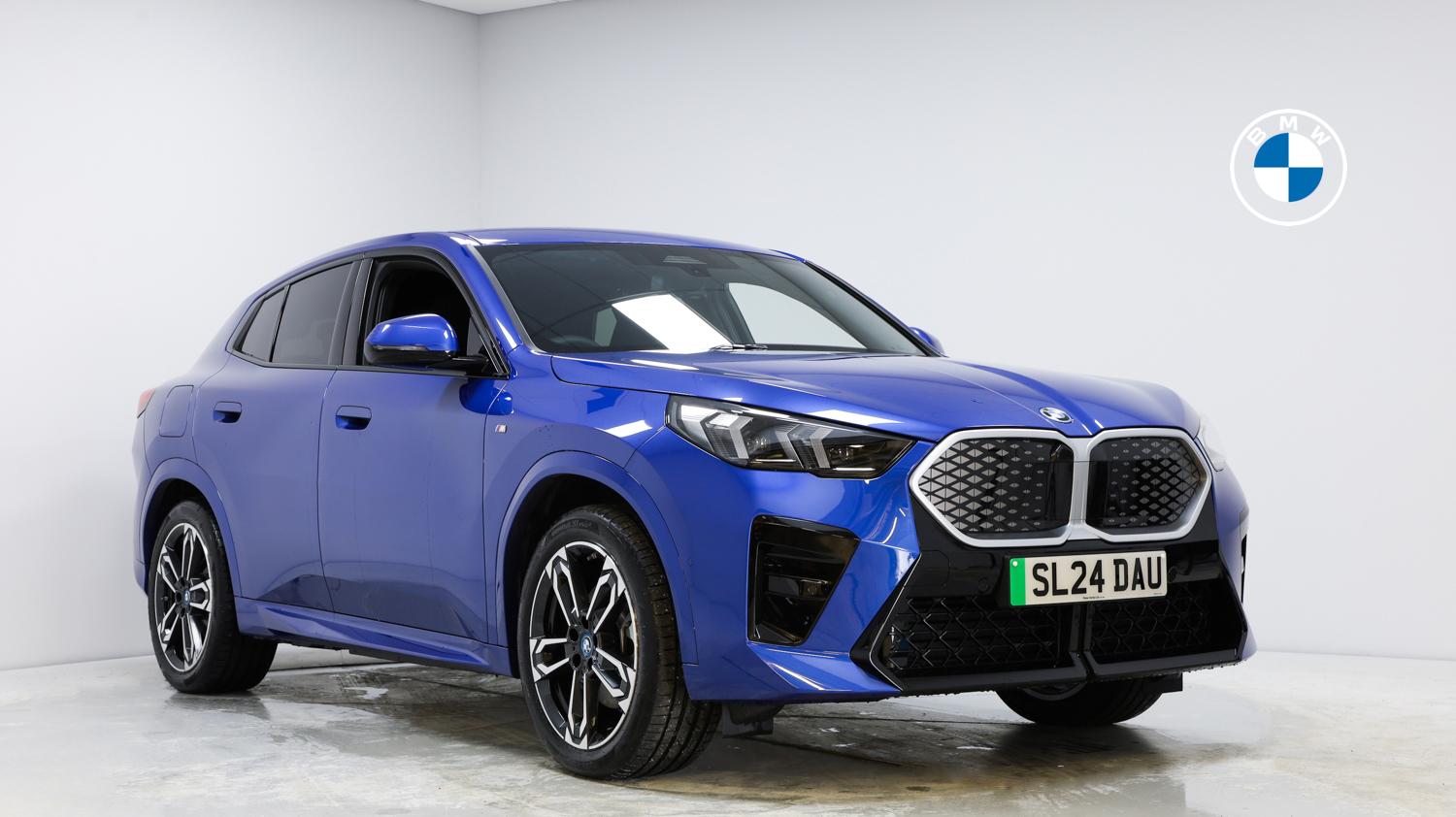 BMW iX2 thumbnail