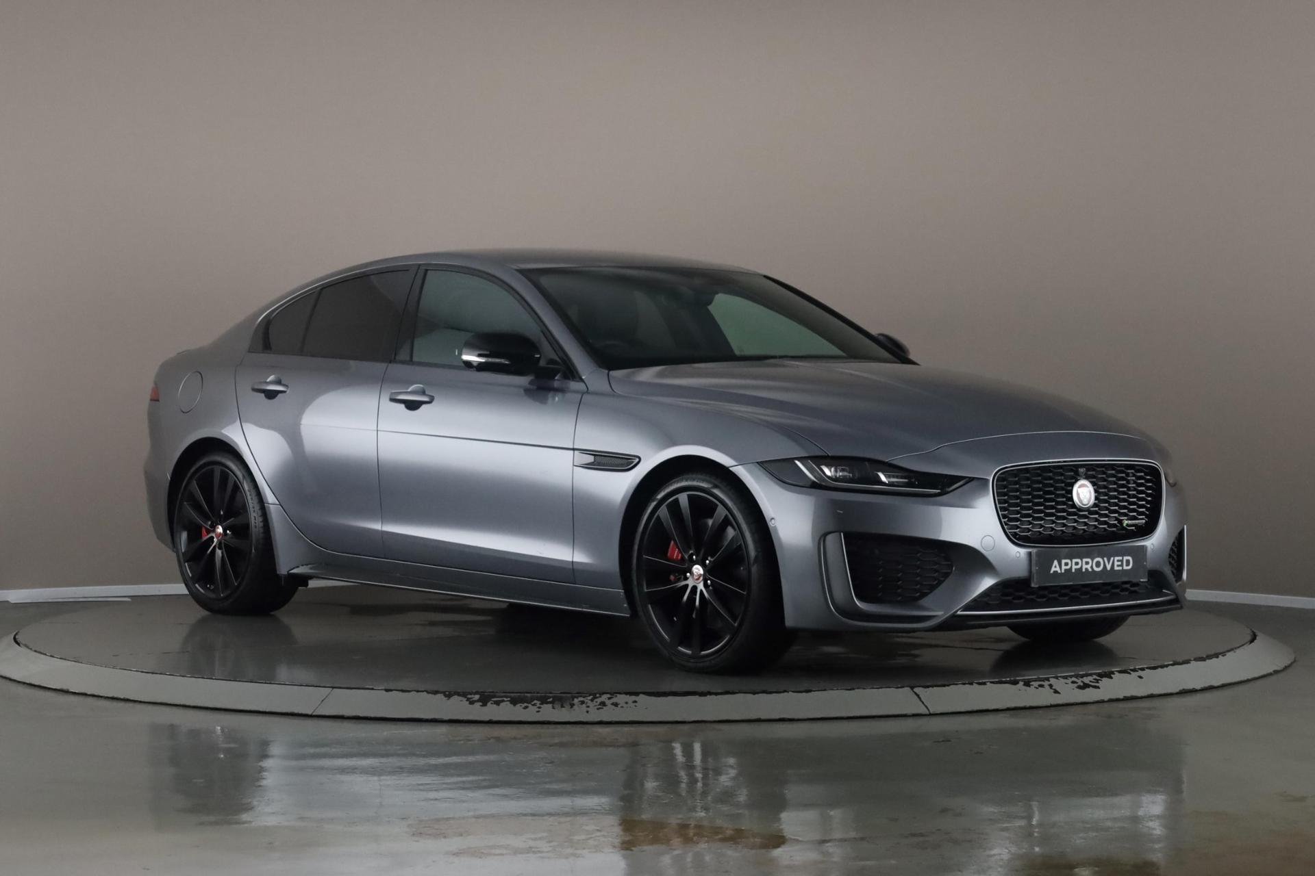 Jaguar XE 2.0 D200 R-Dynamic Black 4dr Auto thumbnail