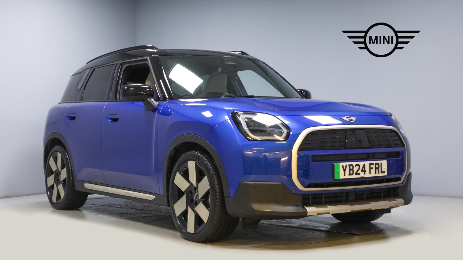 Mini Countryman 150kW E Exclusive 66kWh 5dr Auto thumbnail