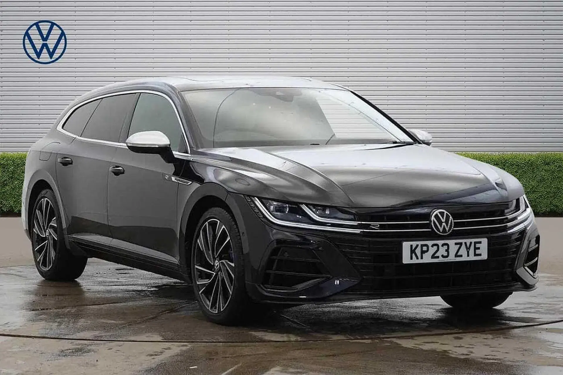Volkswagen Arteon 2.0 TSI R 5dr 4MOTION DSG thumbnail