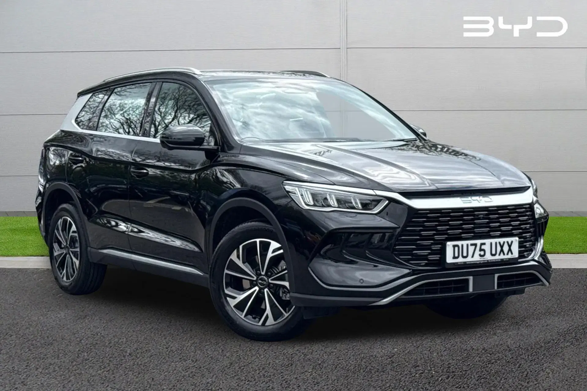 BYD Sealion 5 1.5 DM-i Design 5dr Auto thumbnail