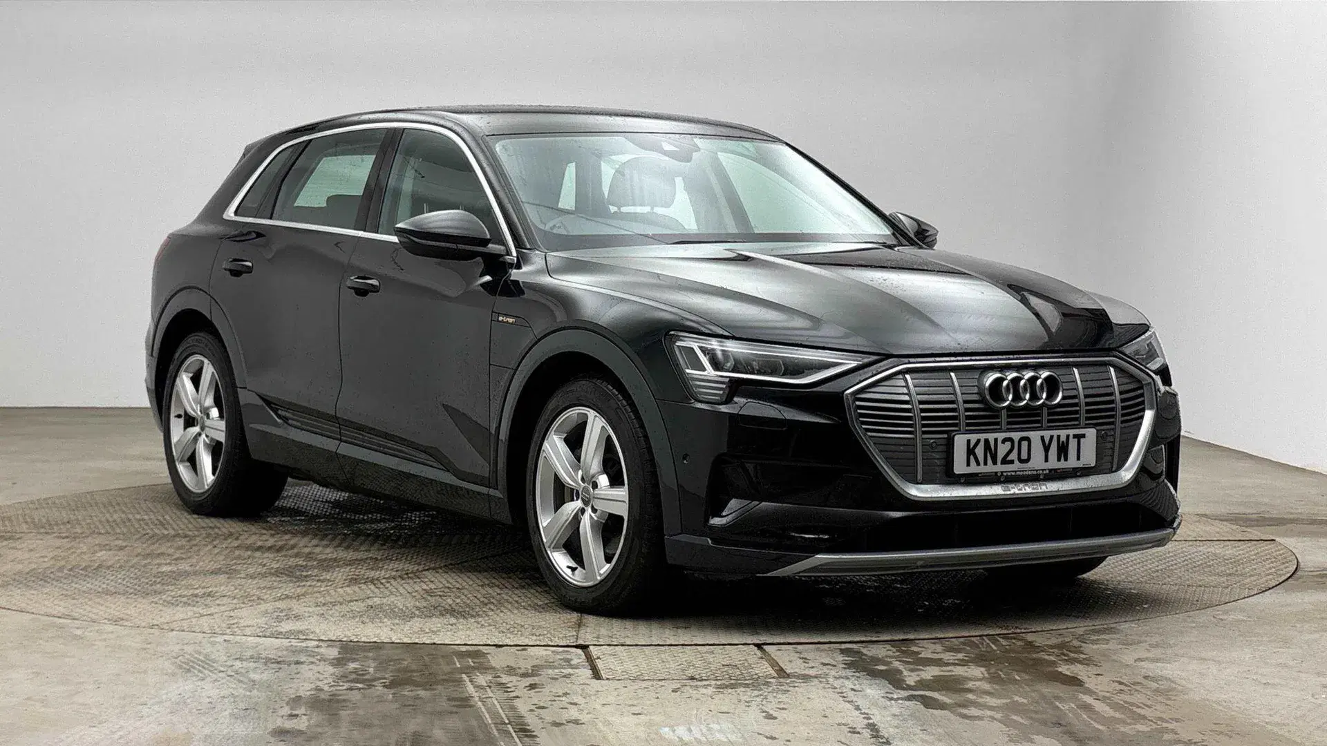 Audi E-Tron thumbnail