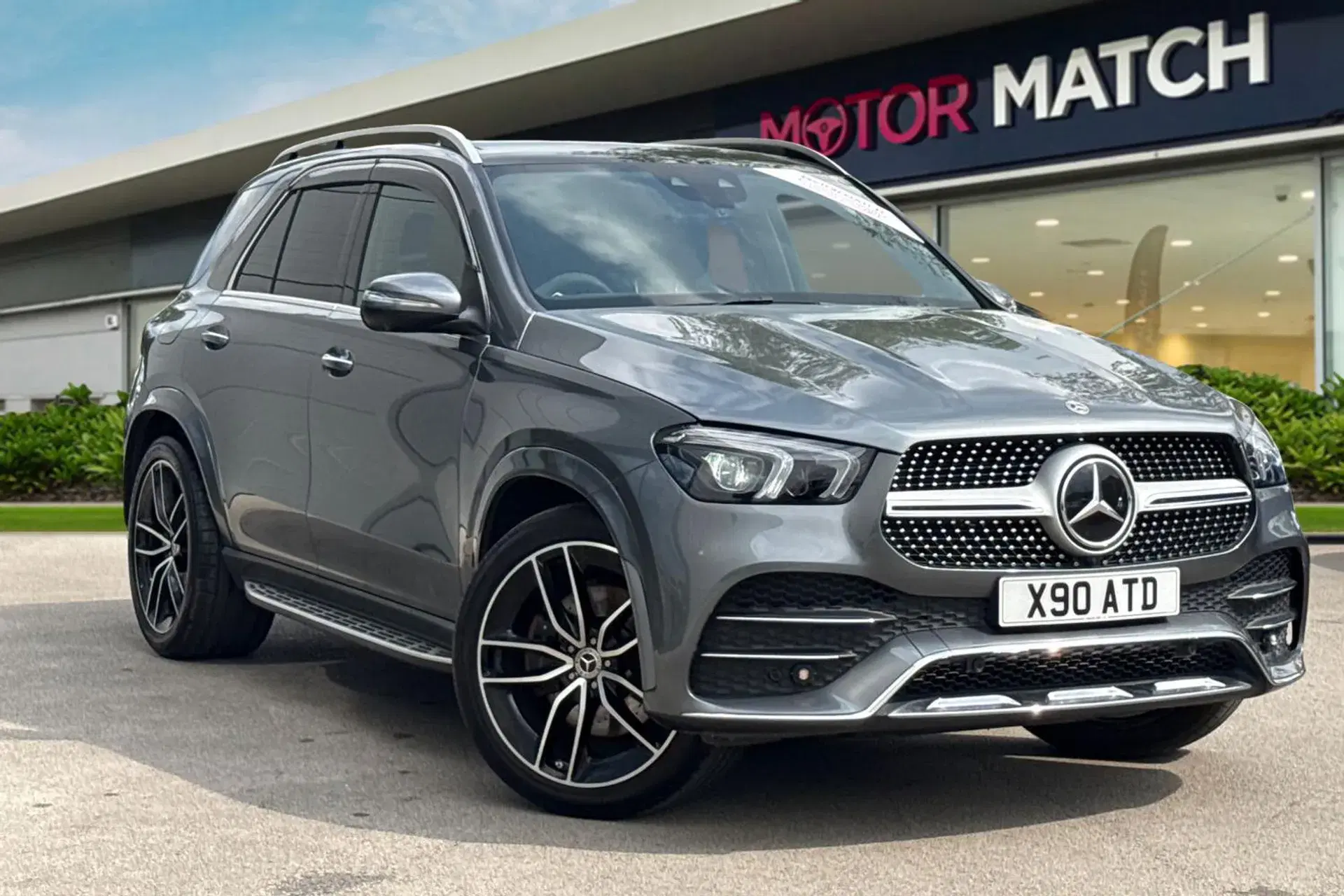 Mercedes-Benz GLE thumbnail