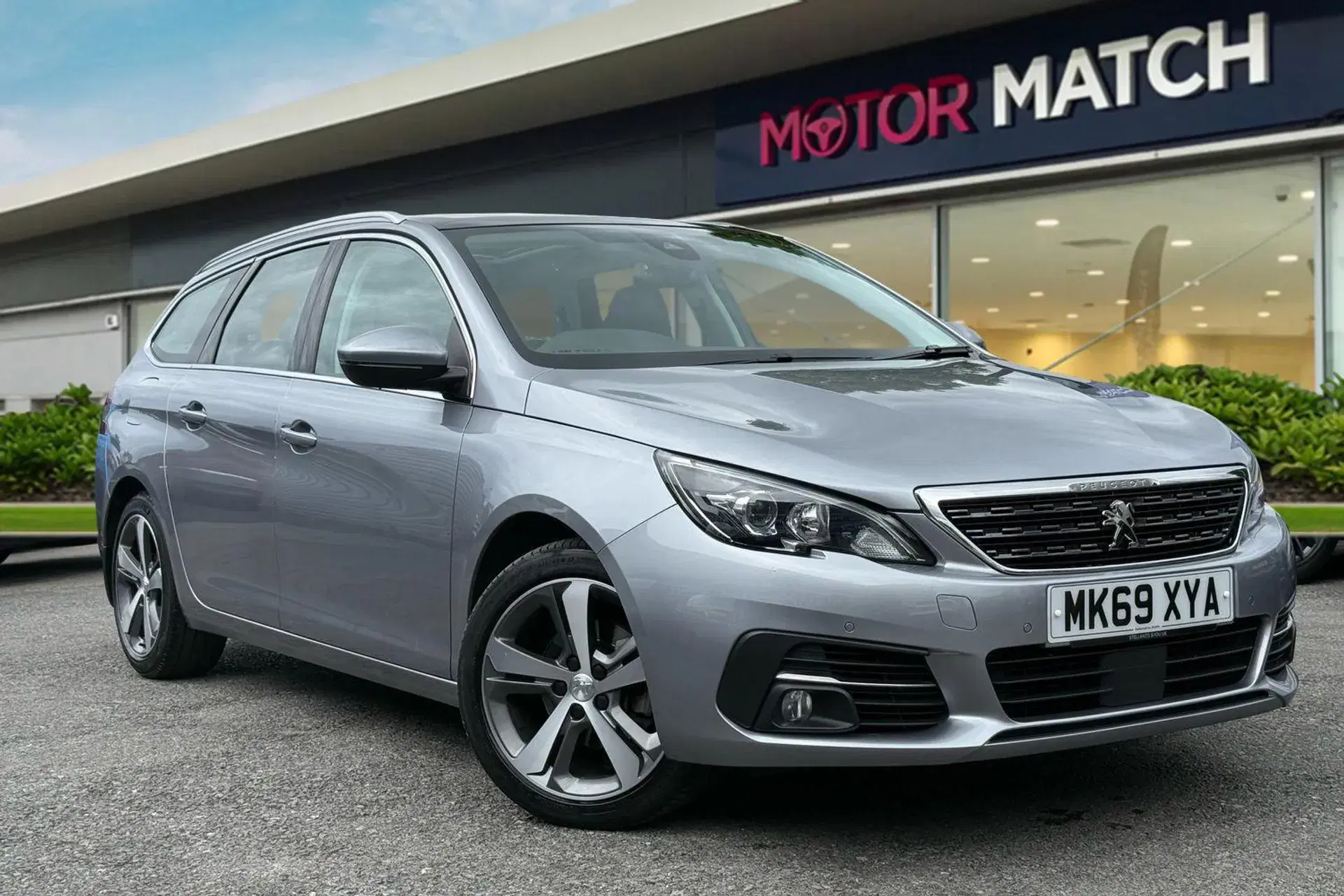 Peugeot 308 thumbnail