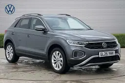 Volkswagen T-ROC Hatchback image