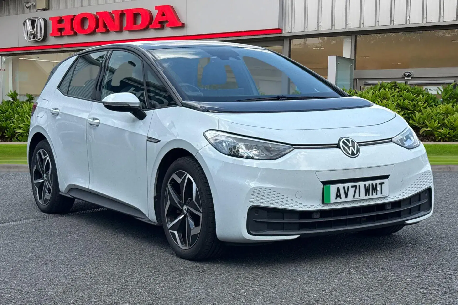 Volkswagen ID.3 150kW Life Pro Performance 58kWh 5dr Auto thumbnail