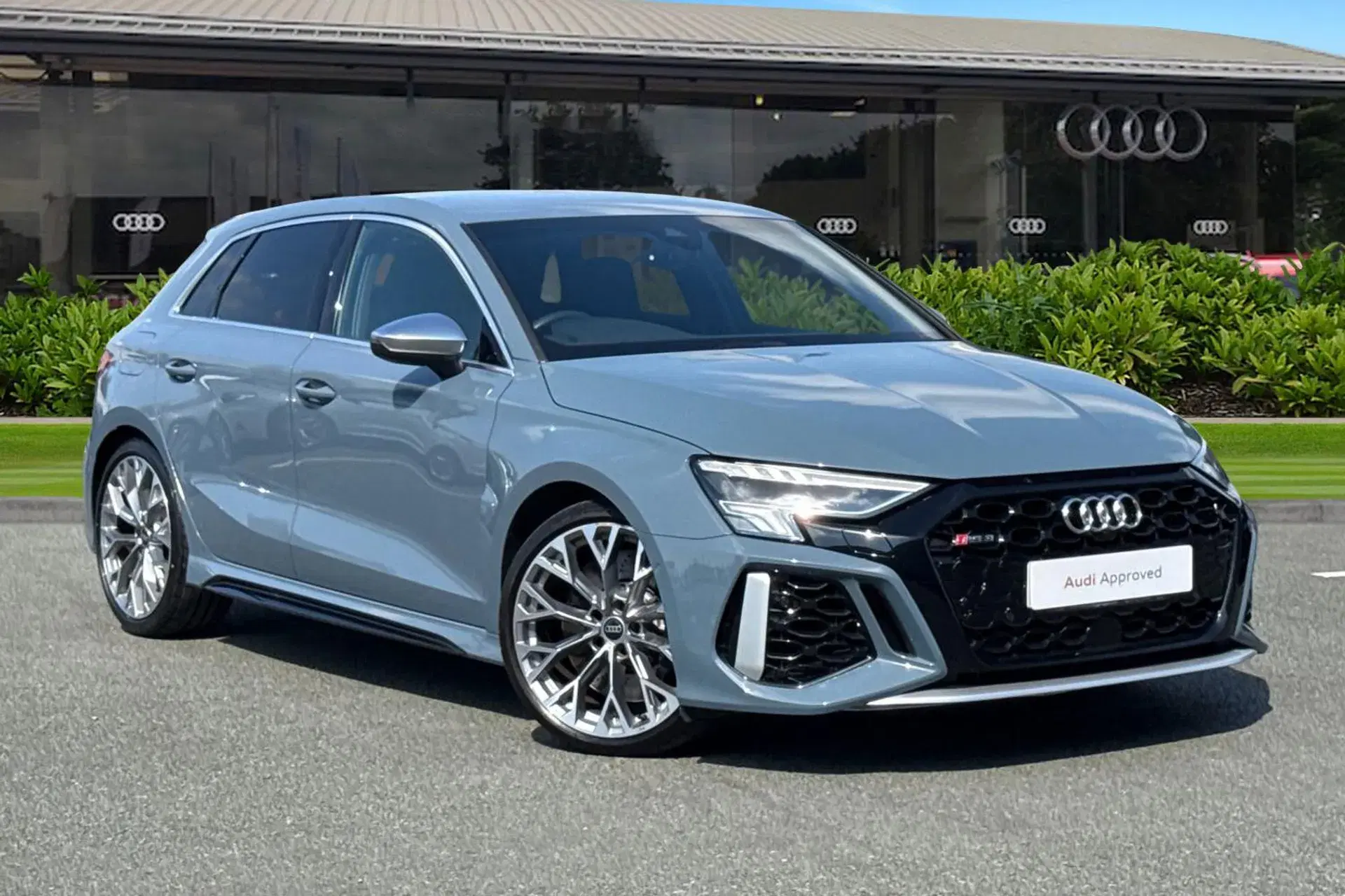 Audi RS3 thumbnail