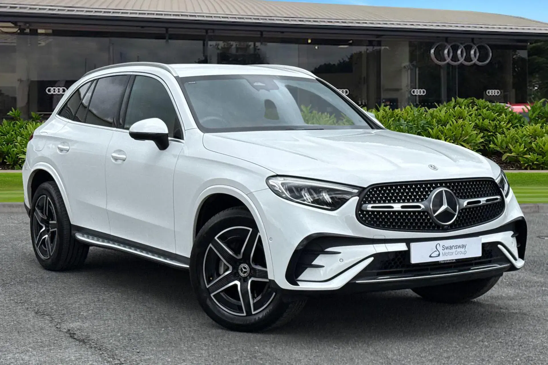 Mercedes-Benz GLC thumbnail