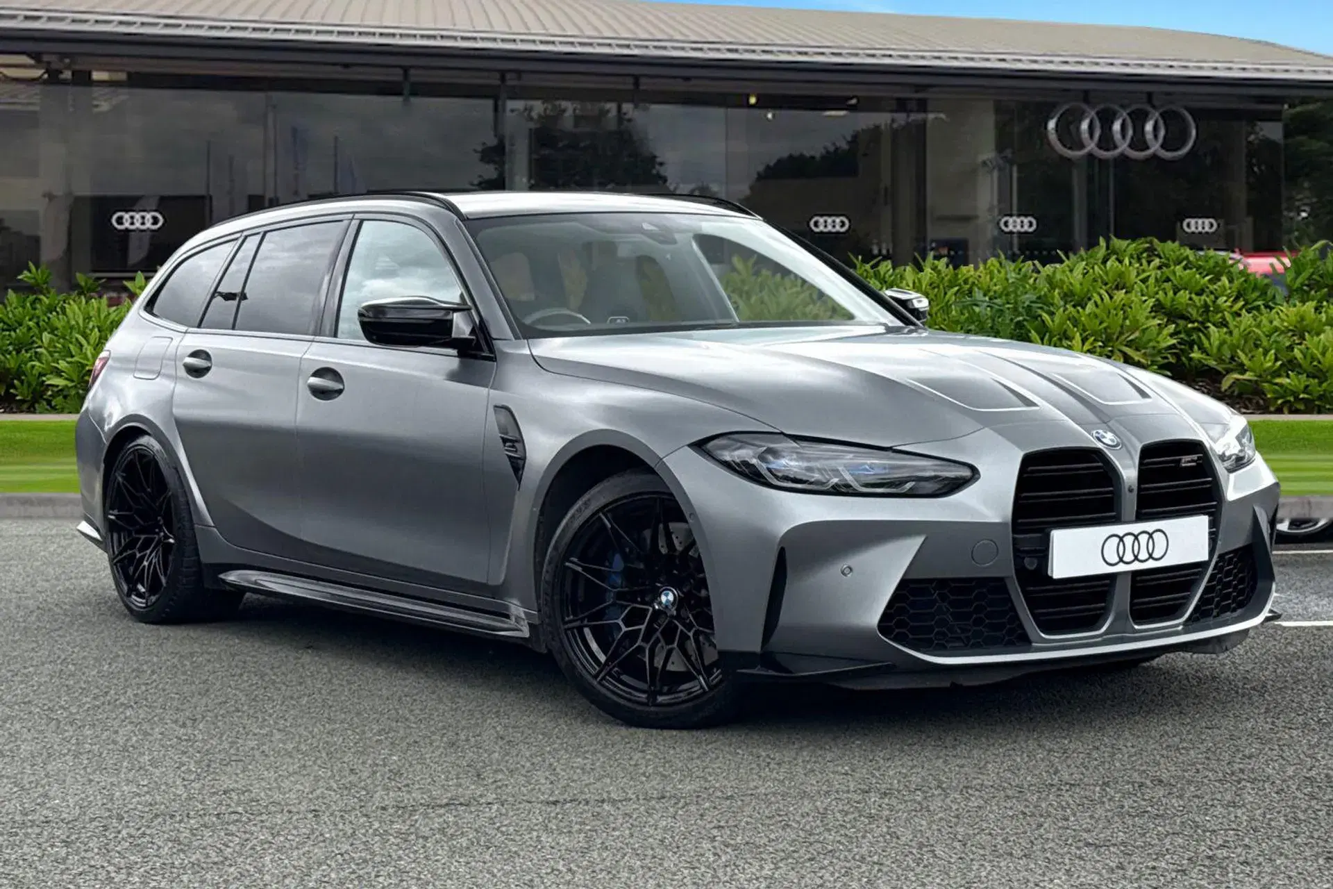 BMW M3 M3 xDrive Competition M 5dr Step Auto thumbnail