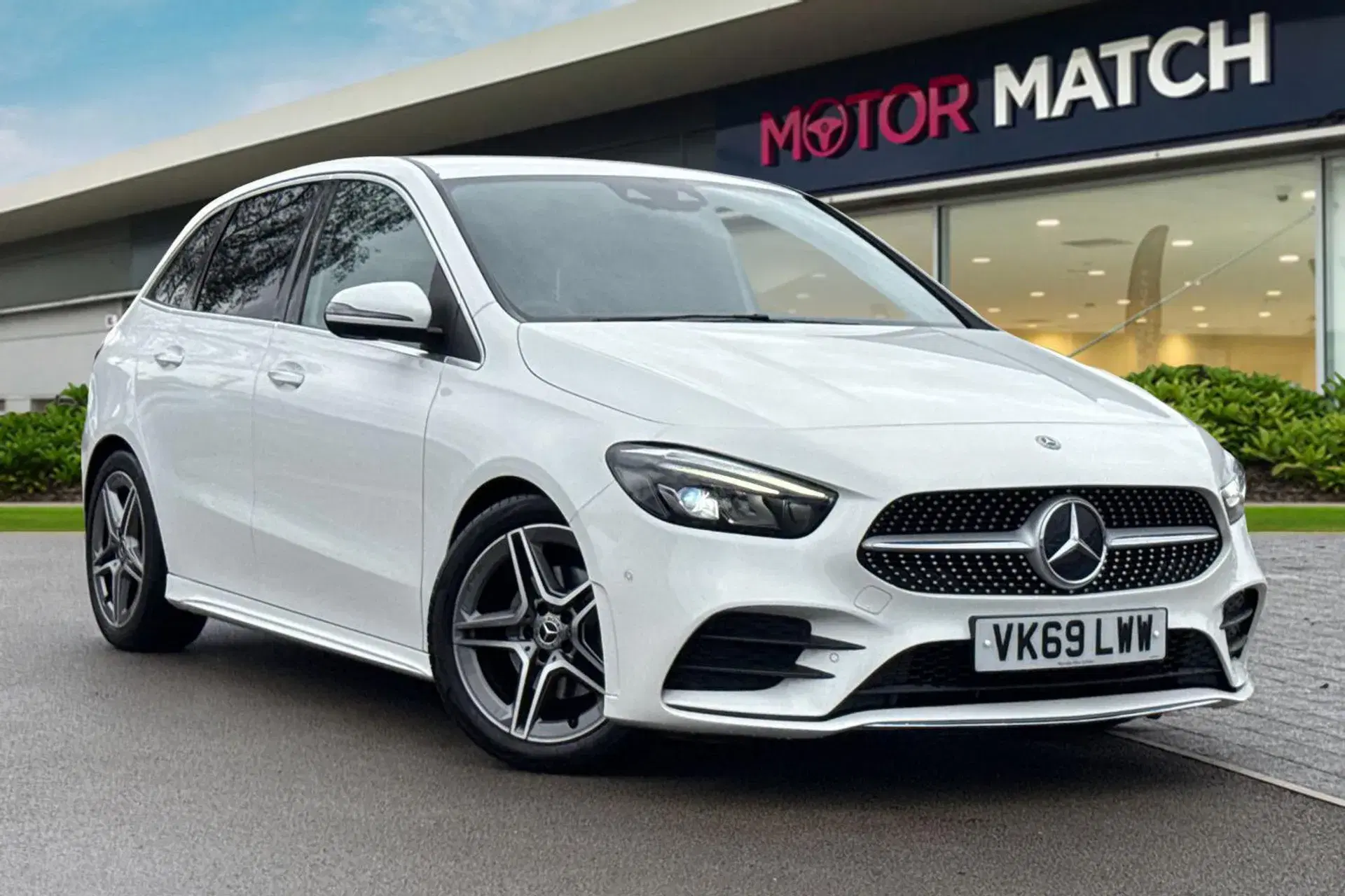 Mercedes-Benz B Class thumbnail