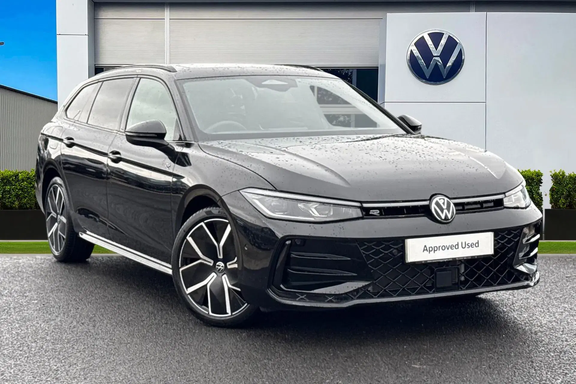 Volkswagen Passat 1.5 eTSI R-Line 5dr DSG thumbnail