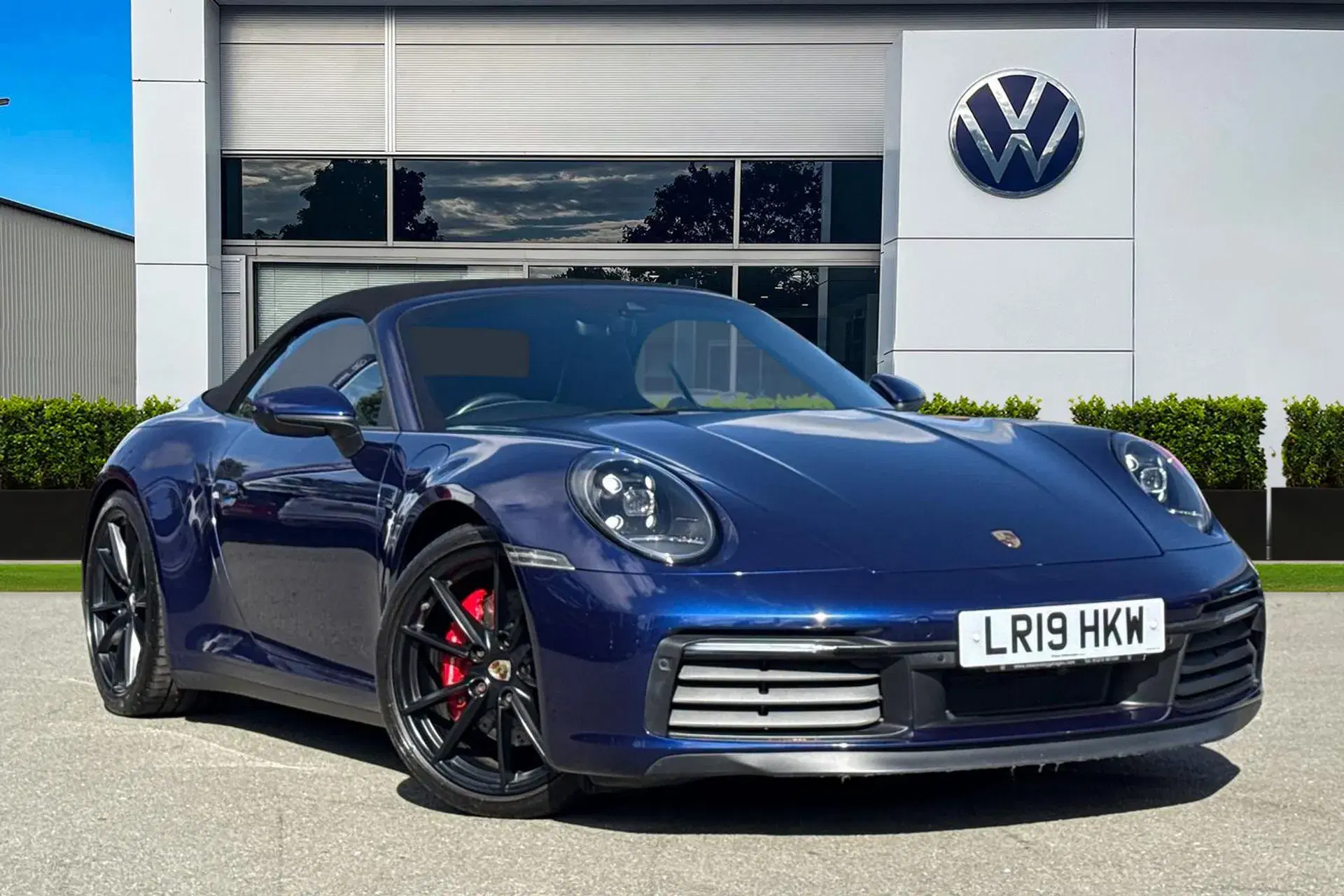 Porsche 911 S 2dr PDK thumbnail