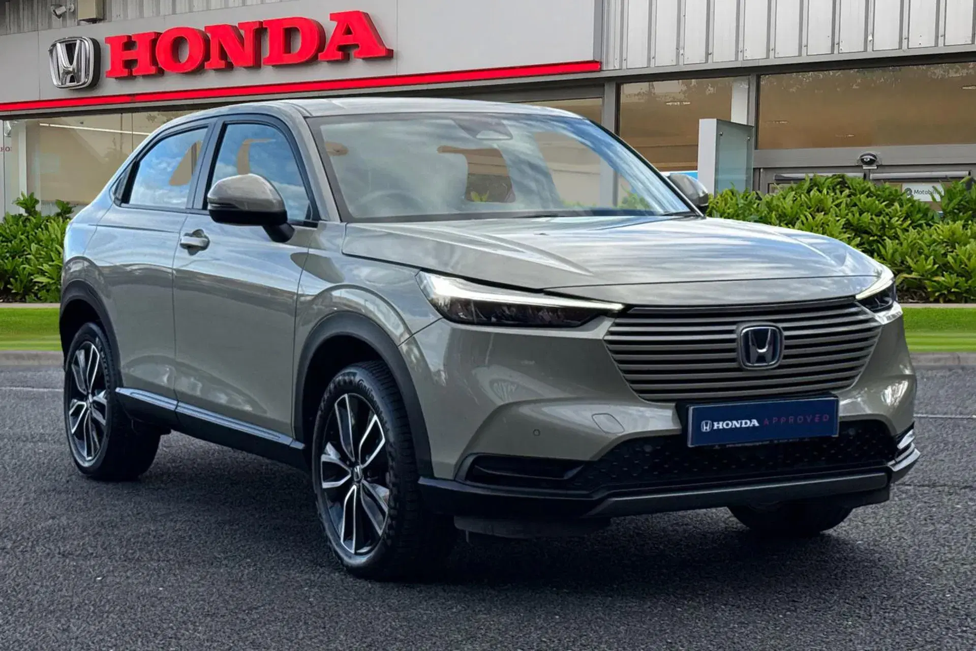 Honda HR-V 1.5 eHEV Elegance 5dr CVT thumbnail