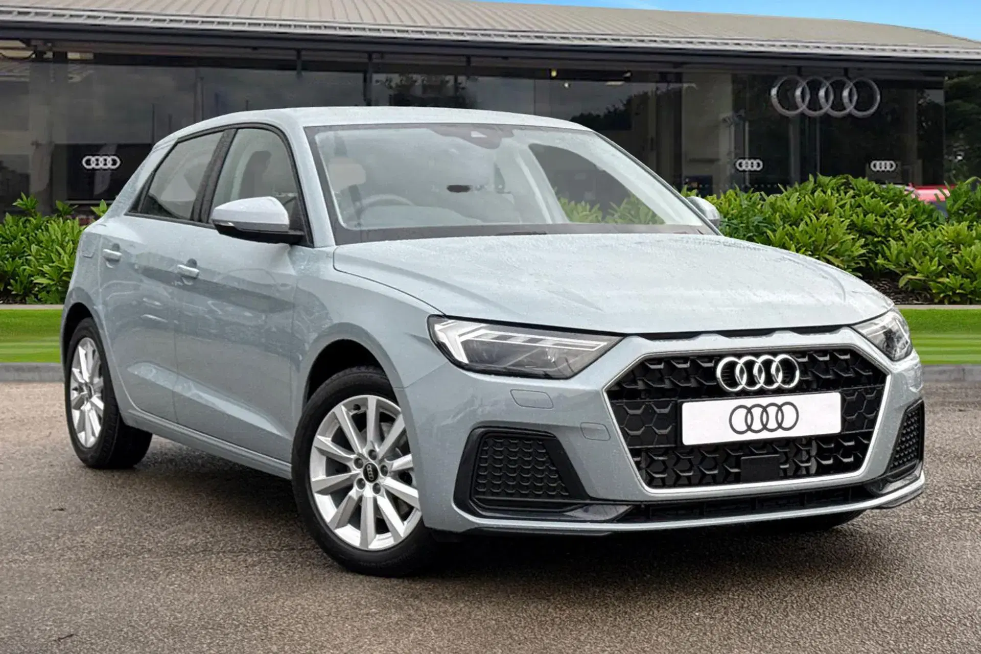 Audi A1 30 TFSI Sport 5dr thumbnail