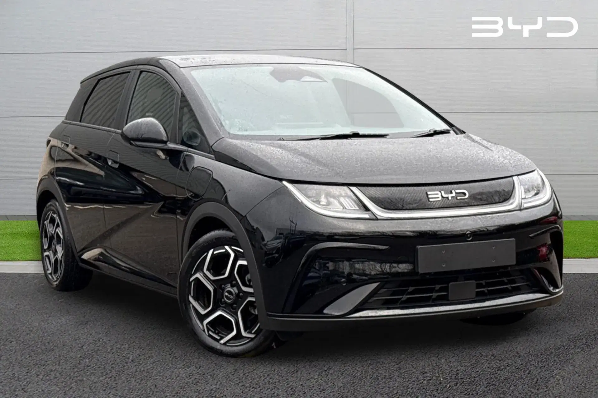BYD Dolphin 150kW Design 60.4kWh 5dr Auto thumbnail