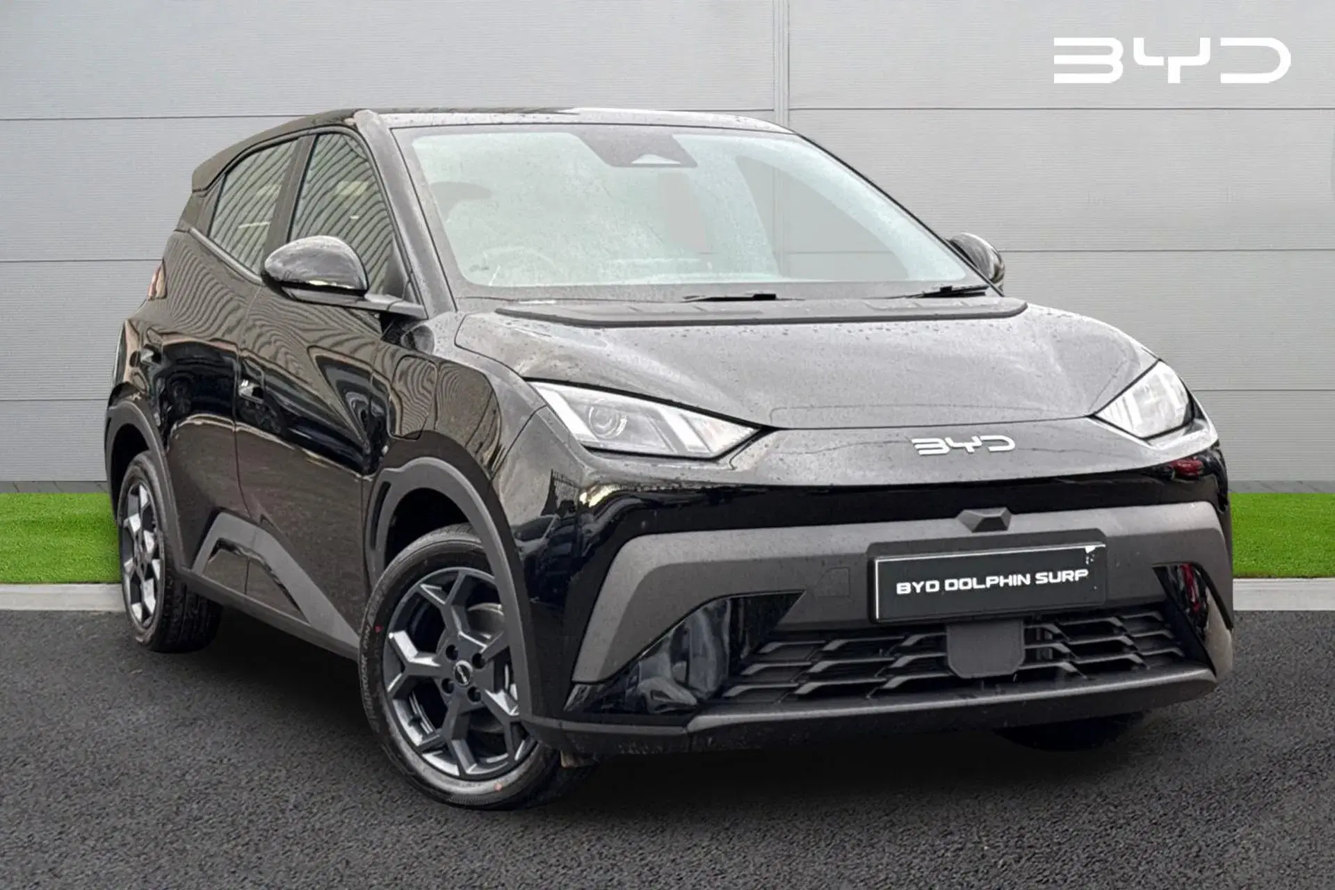 BYD Dolphin Surf 65kW Boost 43kWh 5dr Auto thumbnail