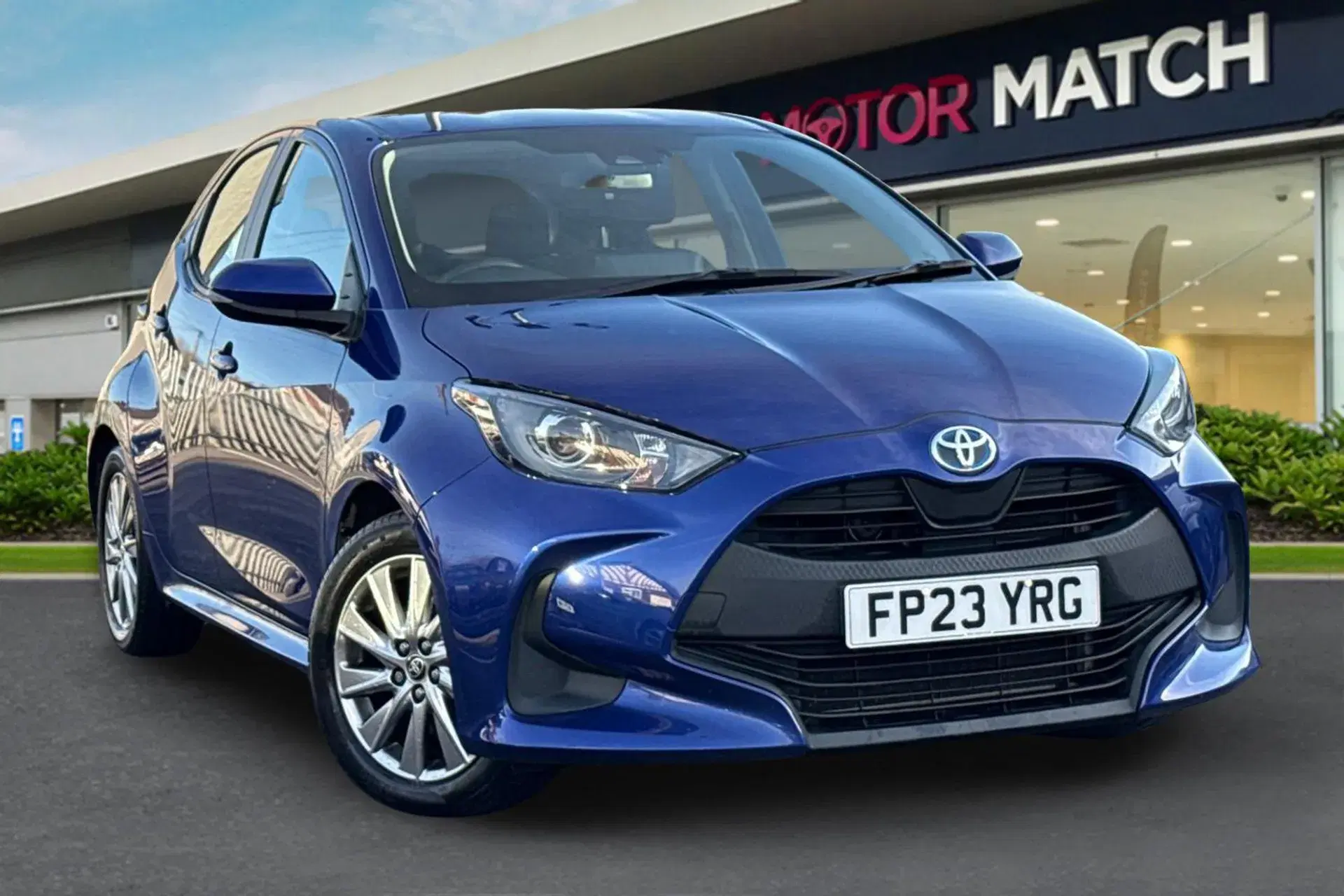 Toyota Yaris 1.5 Hybrid Icon 5dr CVT thumbnail