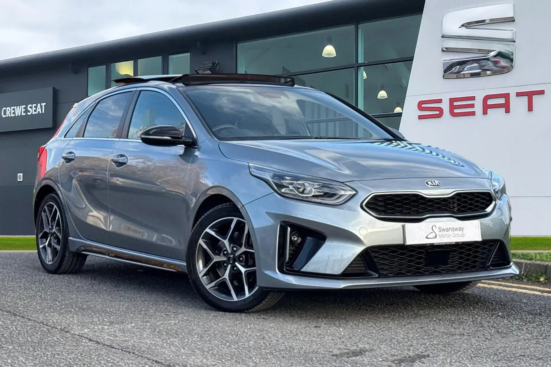 KIA Ceed 1.4T GDi ISG GT-Line Lunar Edition 5dr thumbnail