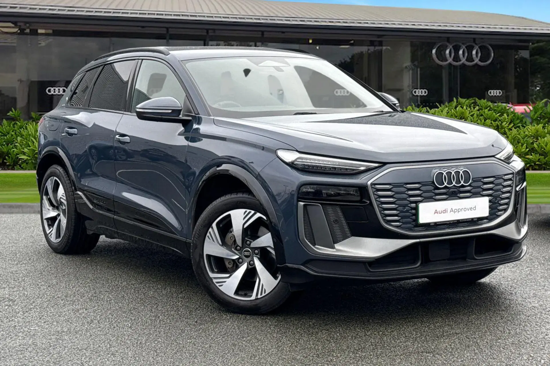 Audi Q6 285kW Quattro 100kWh S Line 5dr Auto thumbnail