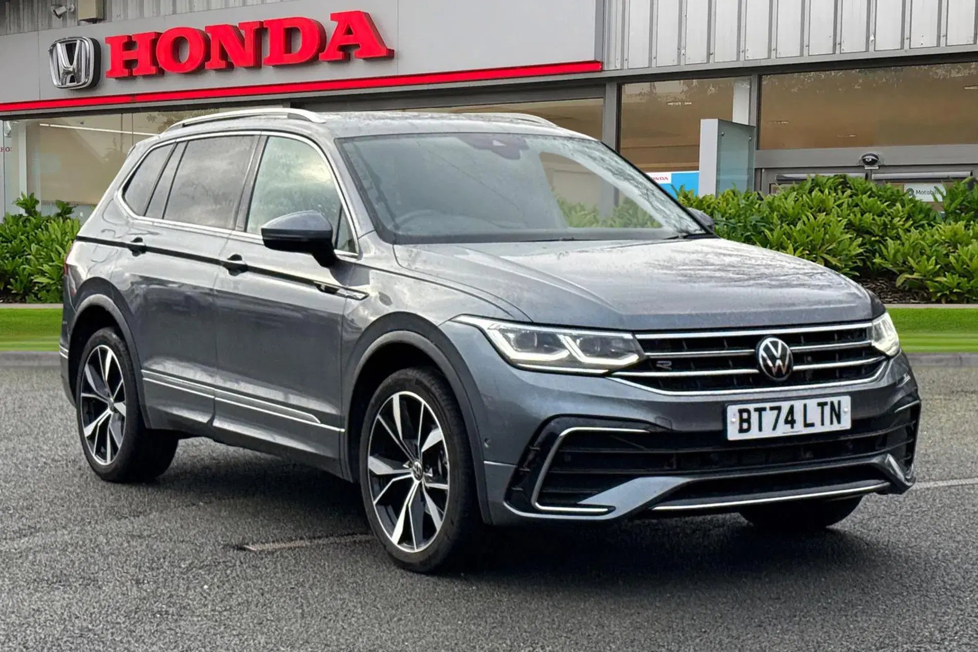 Volkswagen Tiguan Allspace 1.5 TSI R-Line 5dr DSG thumbnail