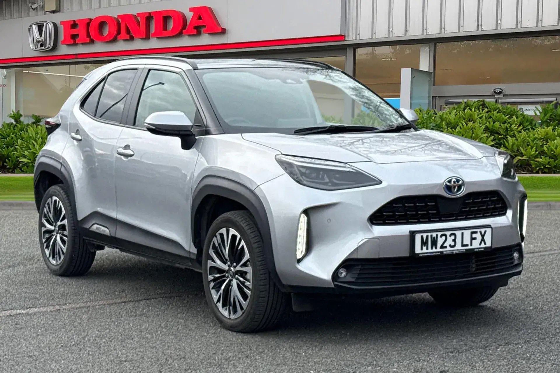 Toyota Yaris Cross 1.5 Hybrid Excel 5dr CVT thumbnail