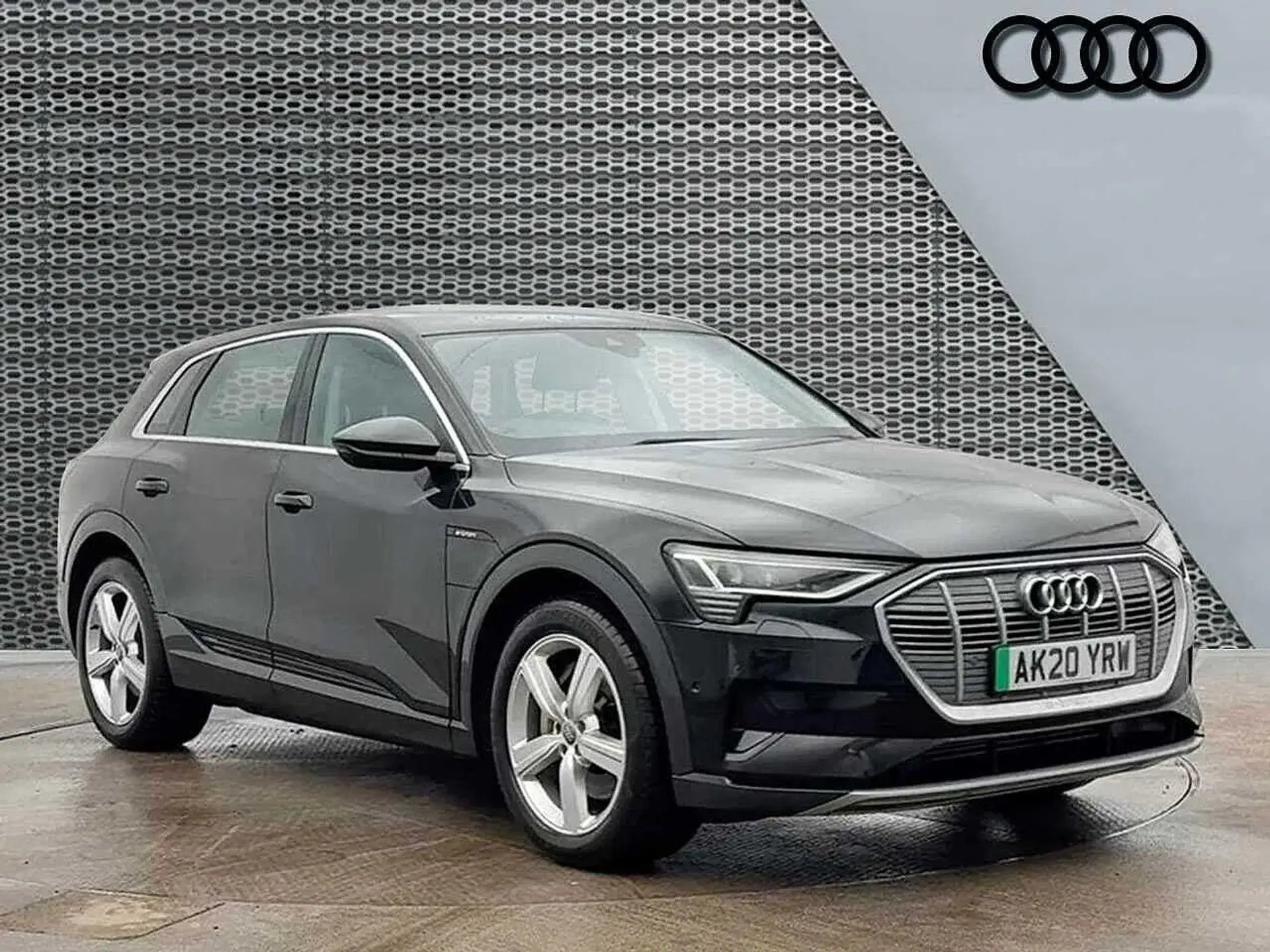 Audi E-Tron thumbnail