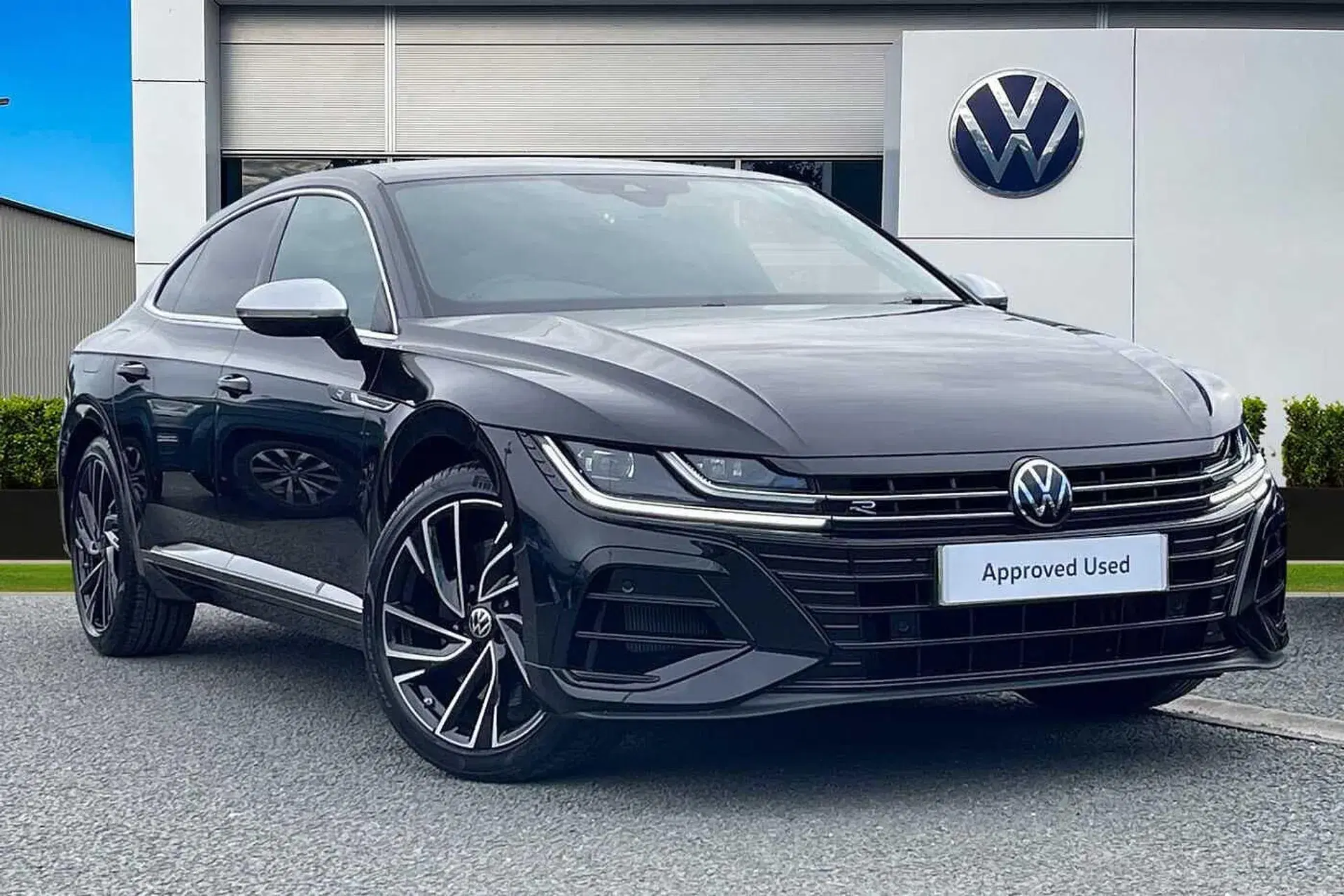 Volkswagen Arteon 2.0 TSI R 5dr 4MOTION DSG thumbnail