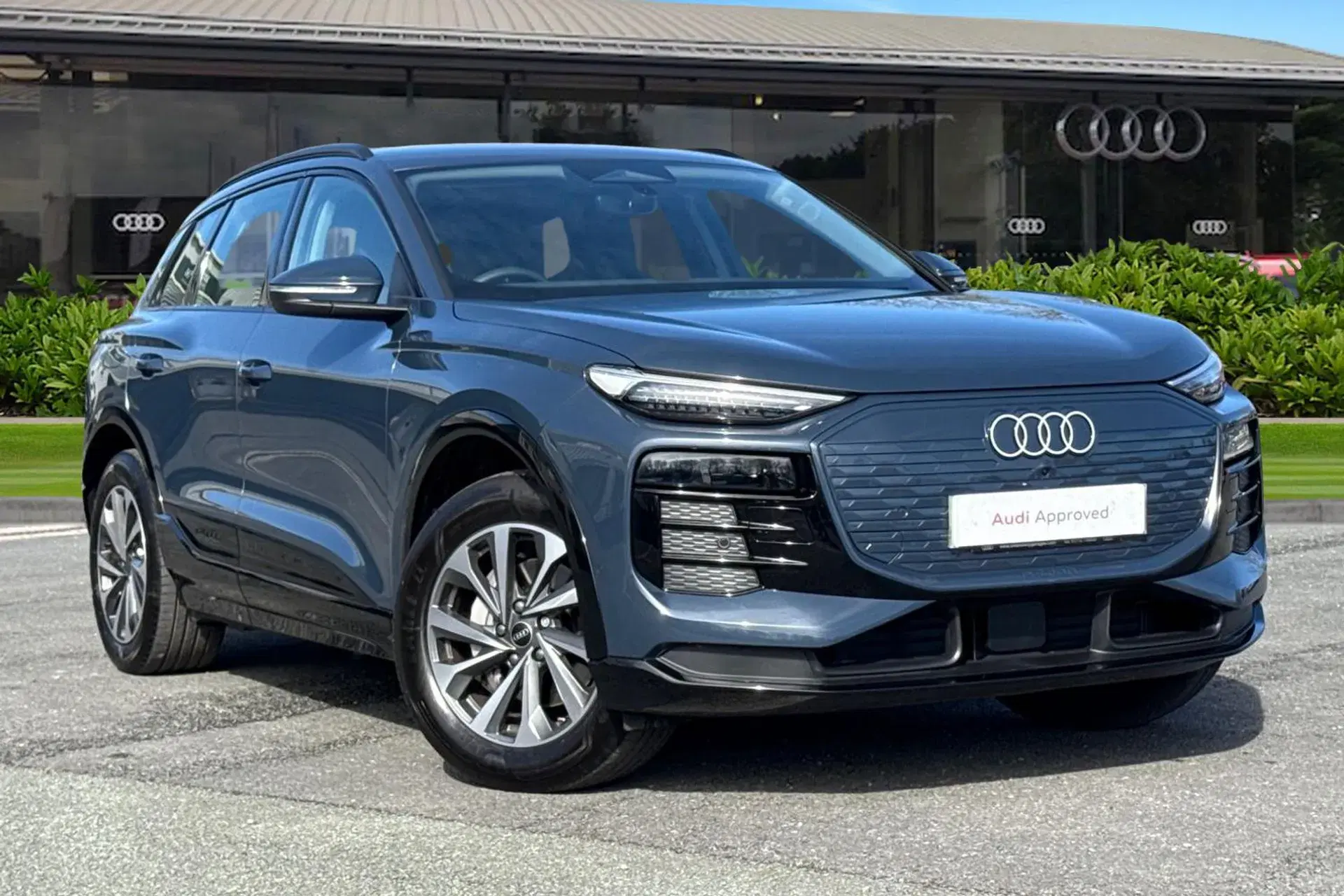 Audi Q6 225kW Performance 100kWh Sport 5dr Auto thumbnail
