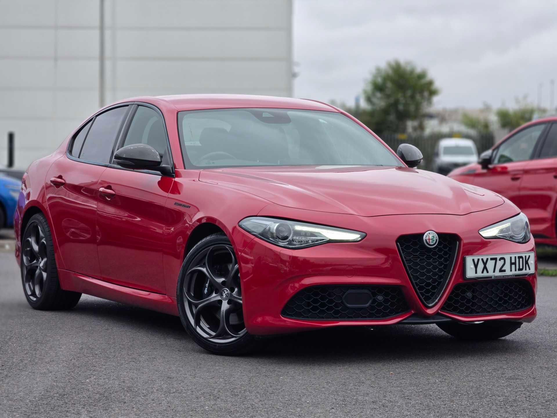 Alfa Romeo Giulia 2.0 TB 280 Estrema 4dr Auto thumbnail