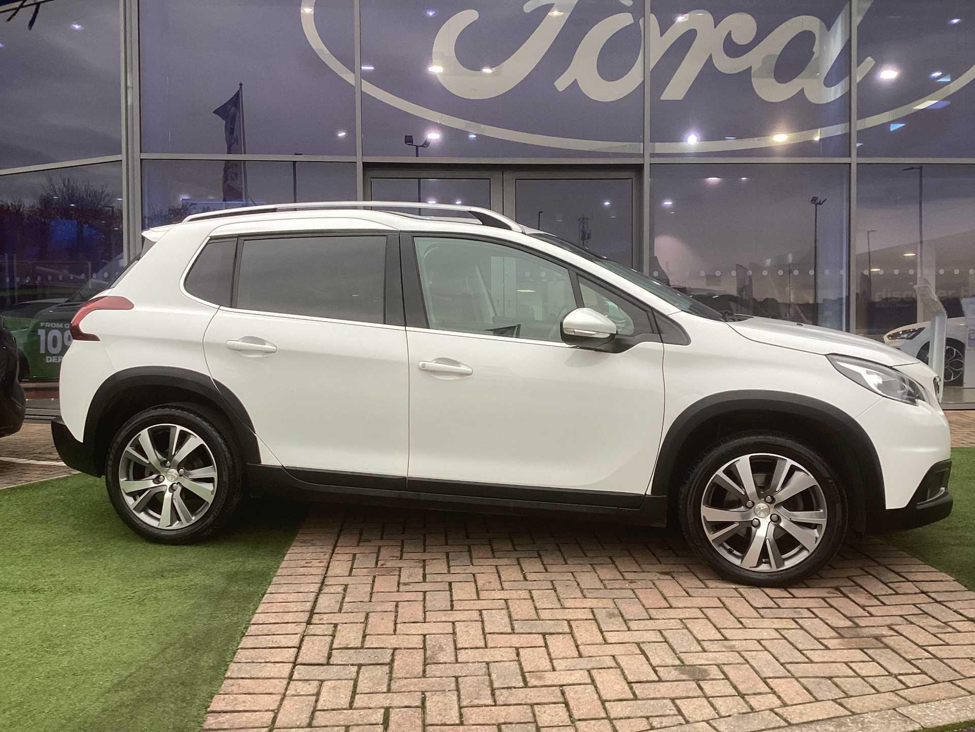 Peugeot 2008 thumbnail