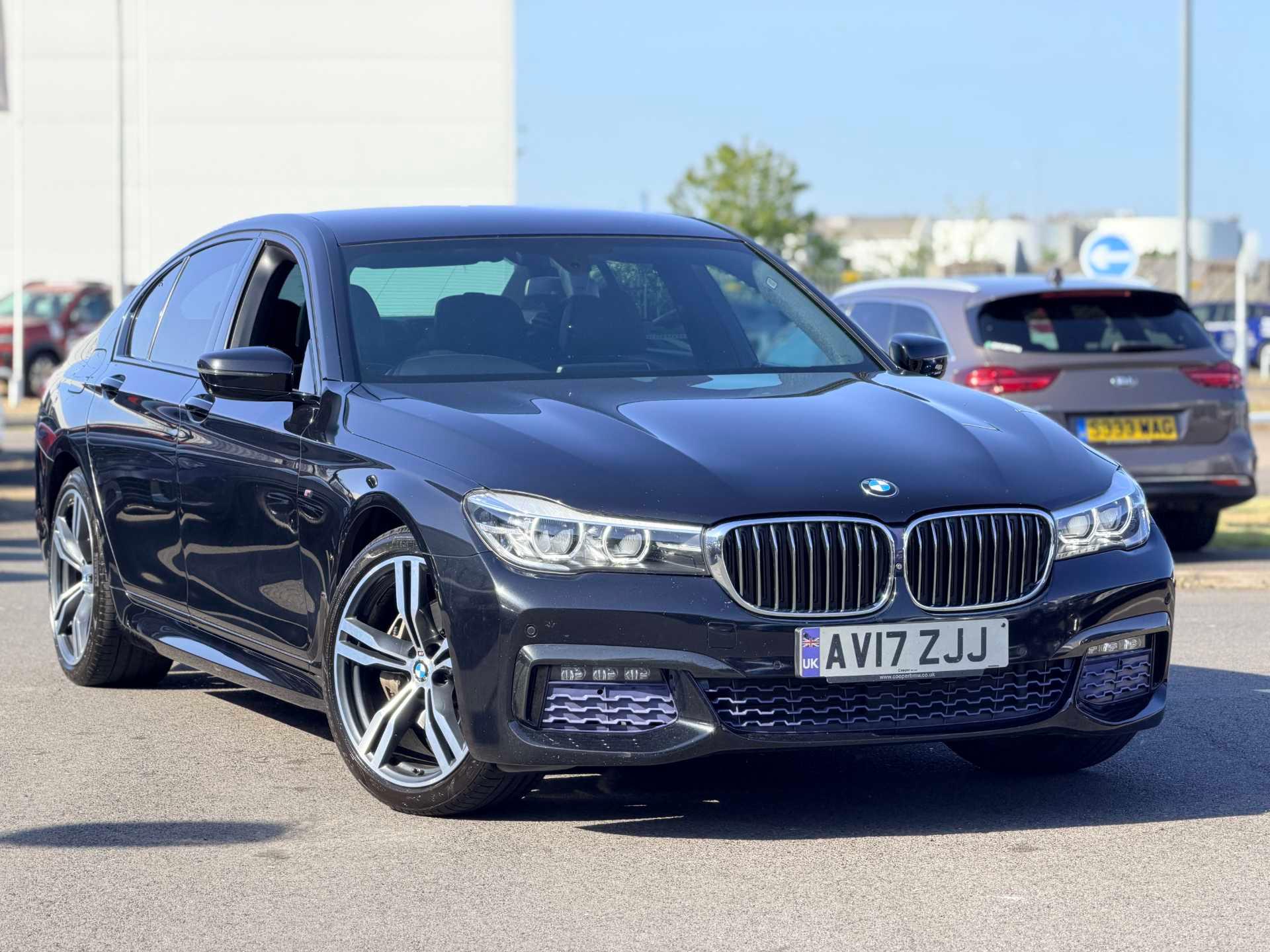 BMW 7 Series 730d M Sport 4dr Auto thumbnail
