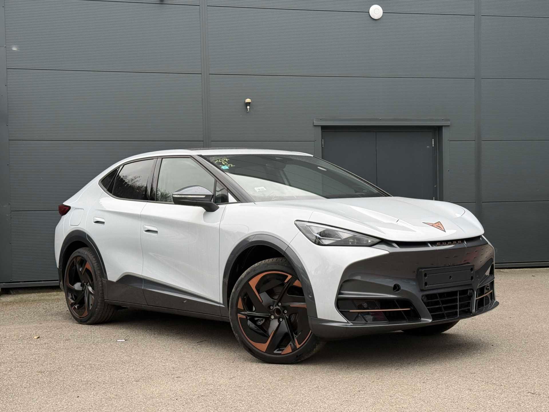 Cupra Tavascan 210kW V2 77kWh 5dr Auto thumbnail