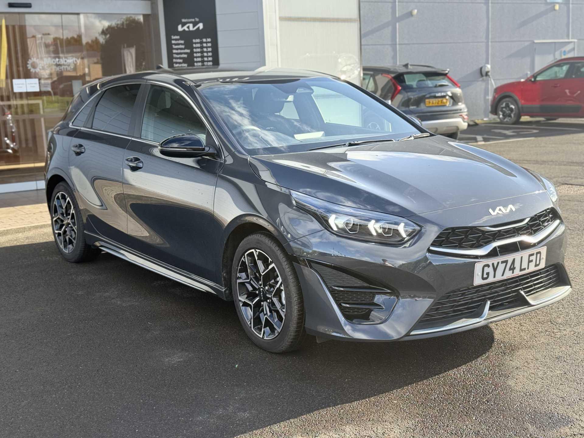 KIA Ceed 1.5T GDi ISG 138 GT-Line 5dr thumbnail