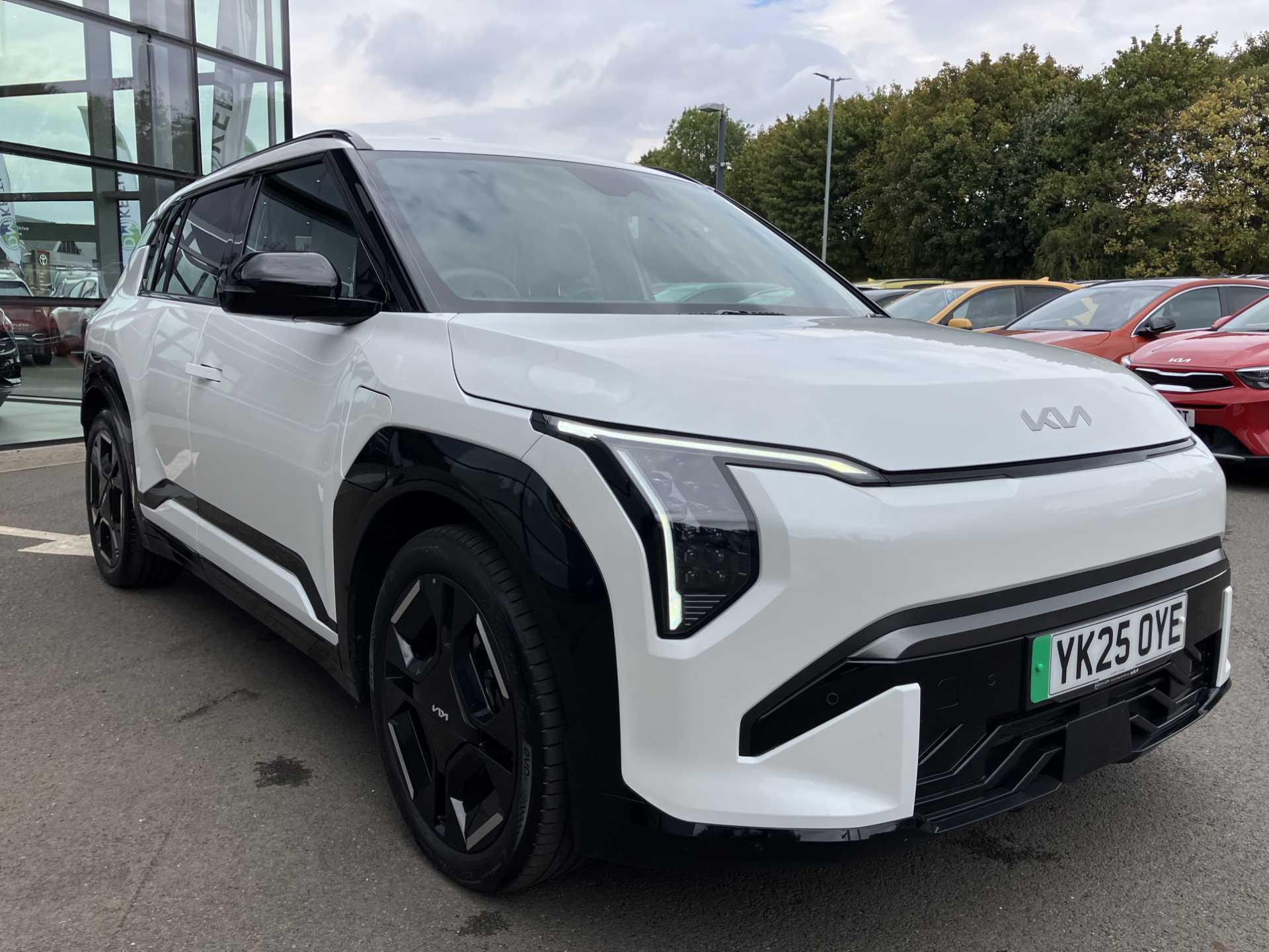 KIA EV3 148kW GT-Line 81.4kWh 5dr Auto thumbnail