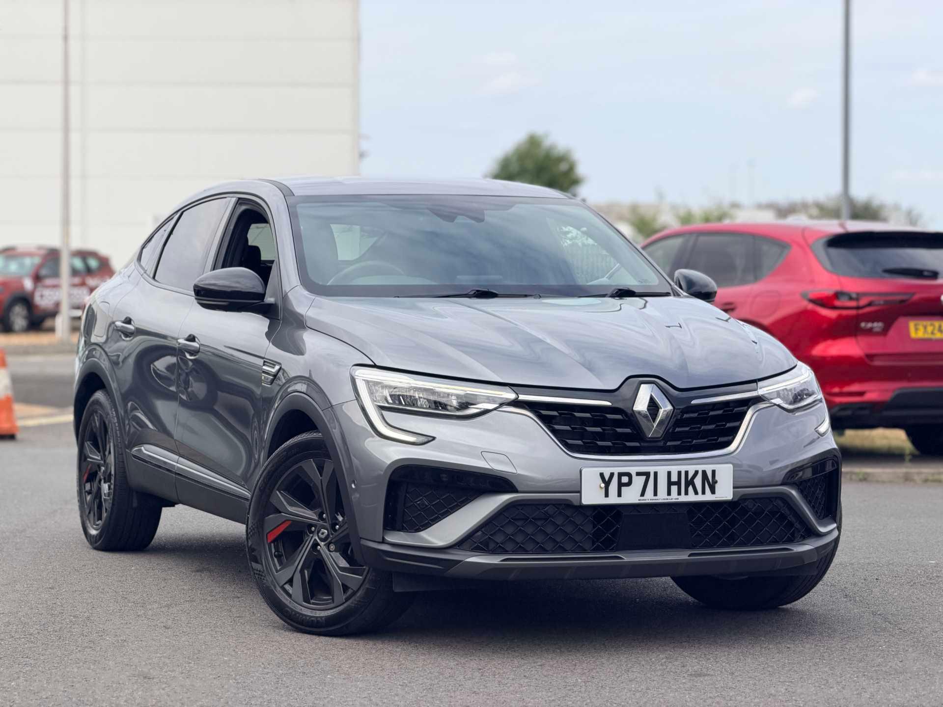 Renault Arkana thumbnail