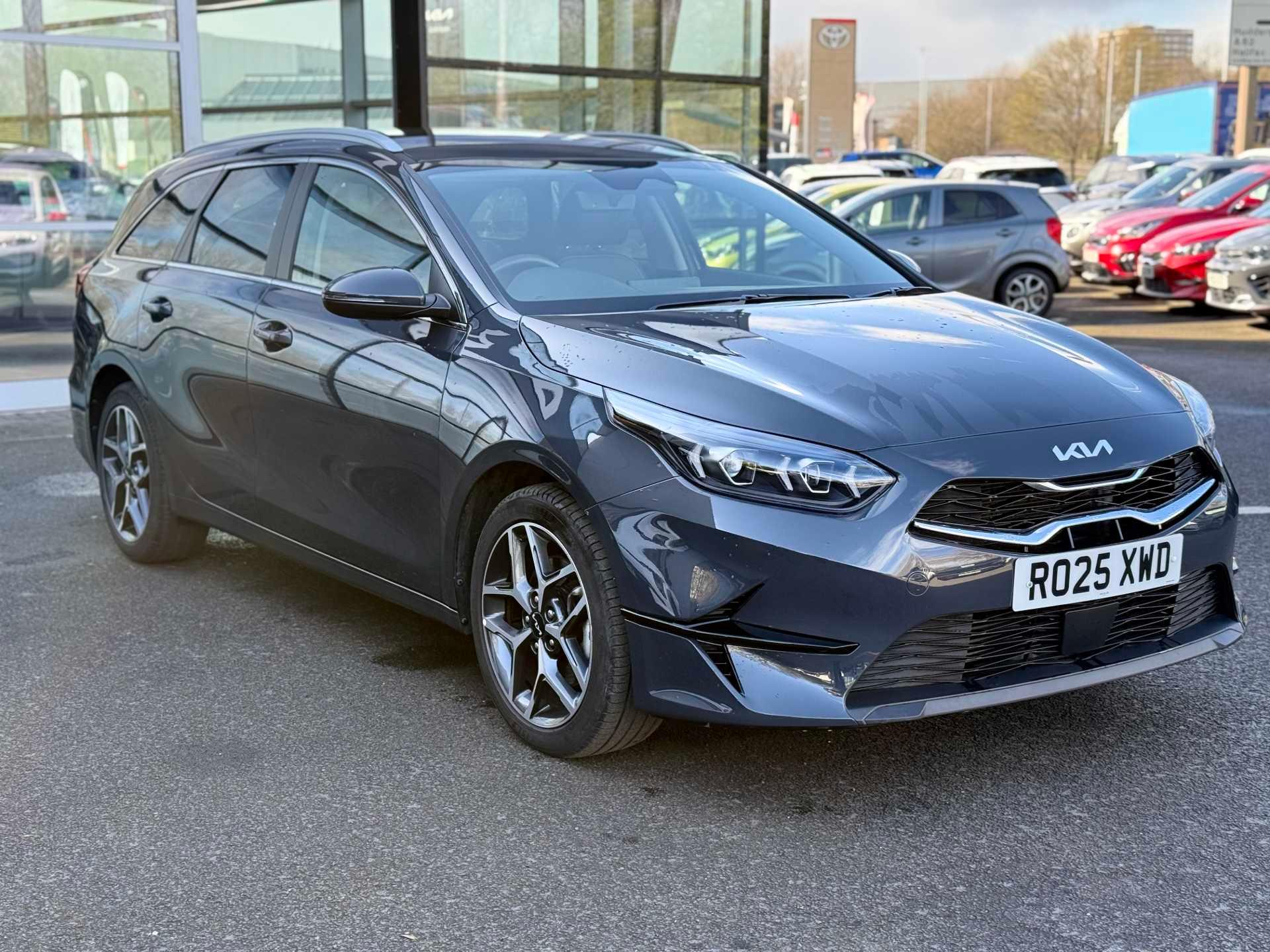 KIA Ceed 1.5T GDi ISG 138 3 5dr DCT thumbnail
