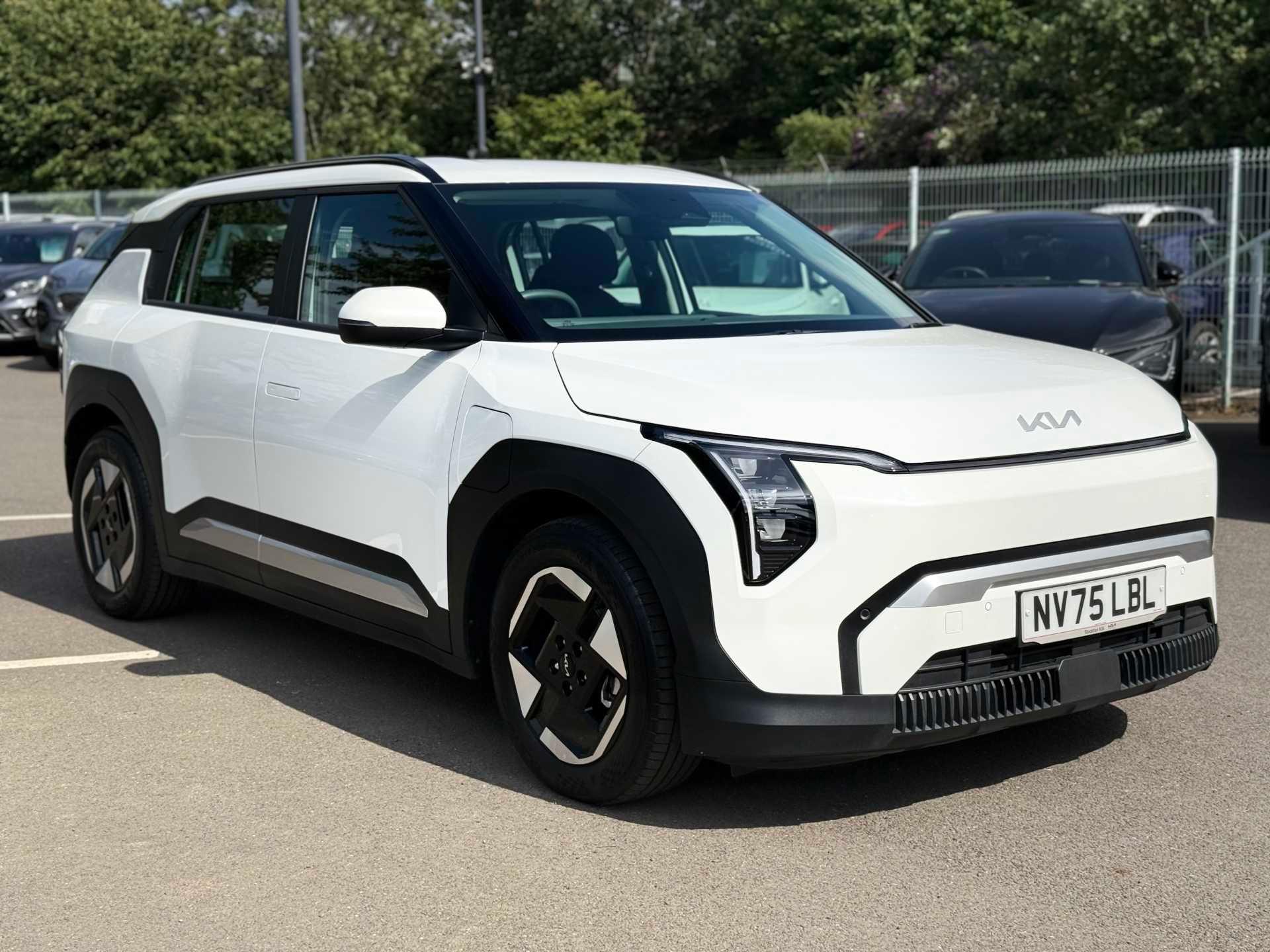 KIA EV3 150kW Air 81.4kWh 5dr Auto thumbnail