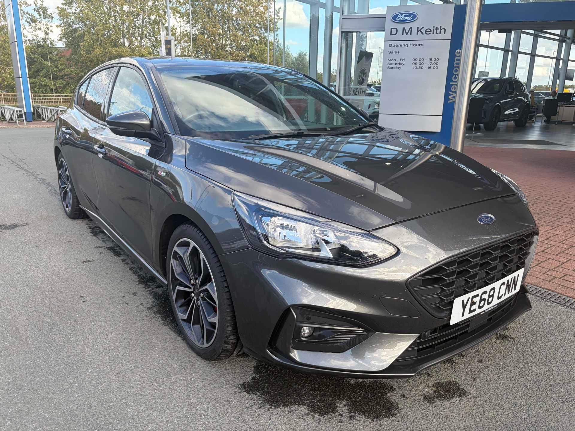 Ford Focus 1.5 EcoBoost 182 ST-Line X 5dr thumbnail
