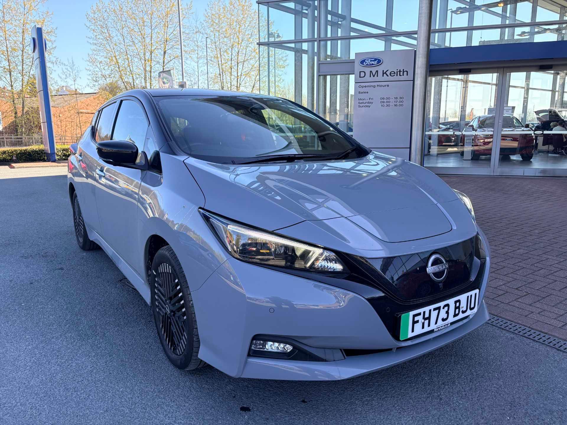 Nissan Leaf thumbnail