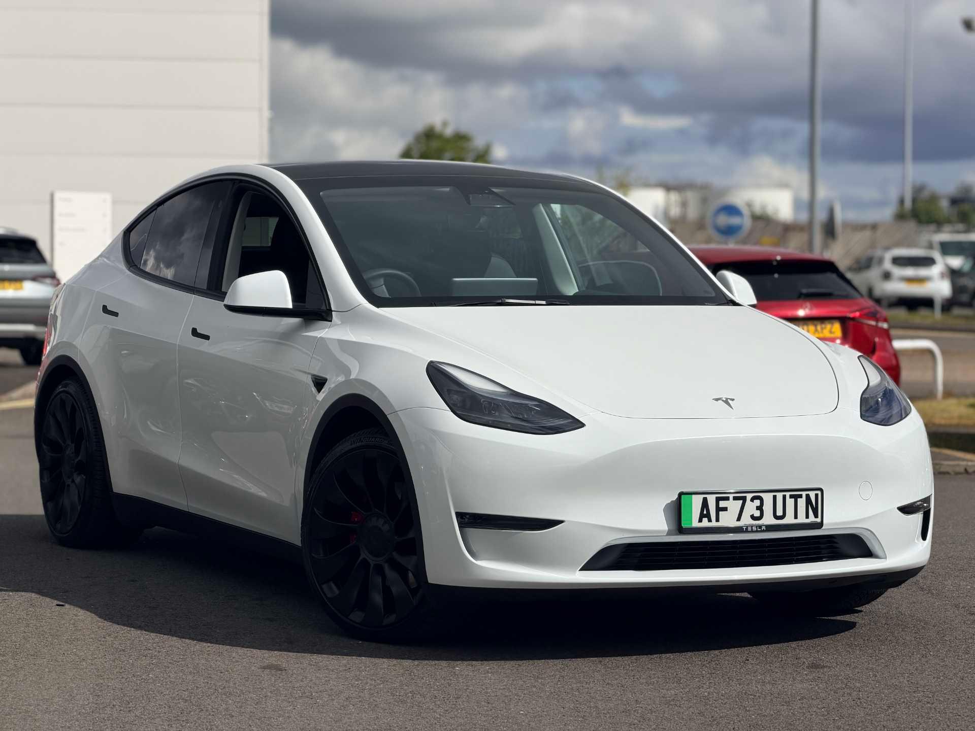 Tesla Model Y Performance AWD 5dr Auto thumbnail