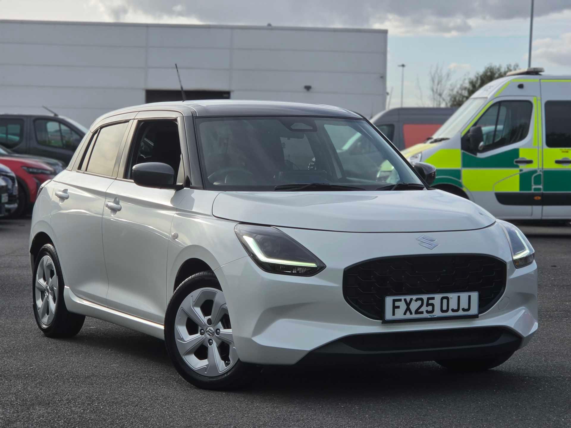 Suzuki Swift 1.2 Mild Hybrid Motion 5dr CVT thumbnail